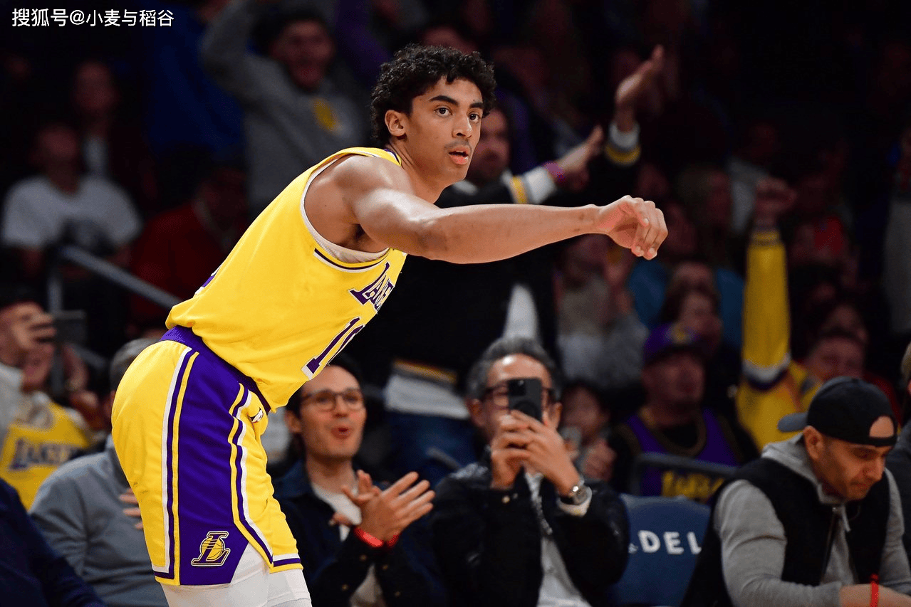 官方网页版登录-杜兰特新星领先优势明显表现突出，FPX前途光明！赢得满堂喝彩(lol杜兰特)